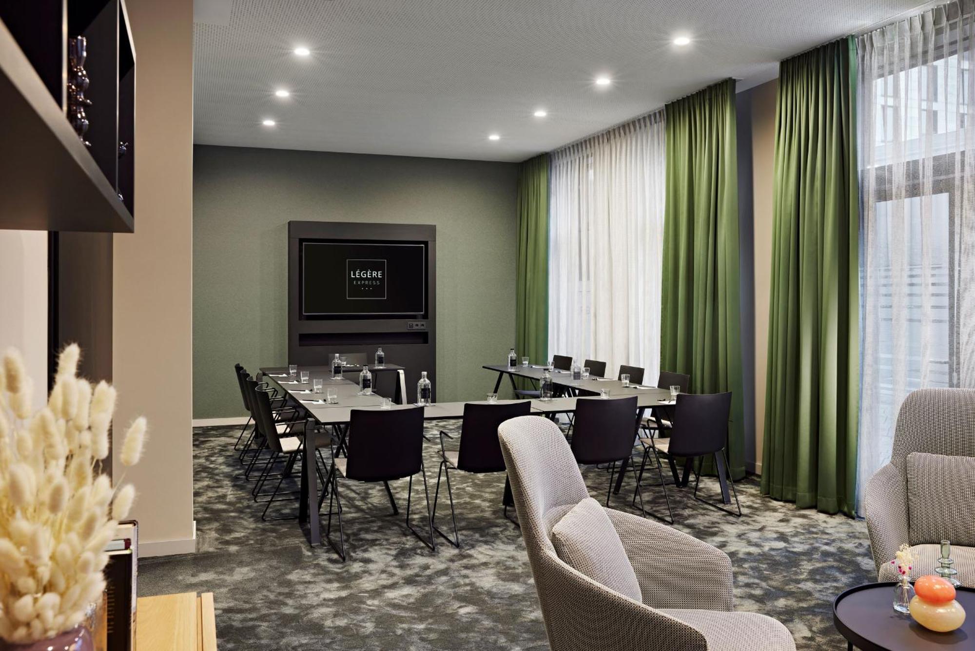 Legere Express Bielefeld Hotel Exterior foto